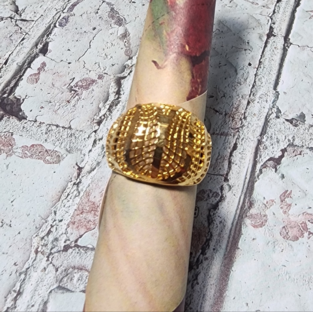 Womans Ring